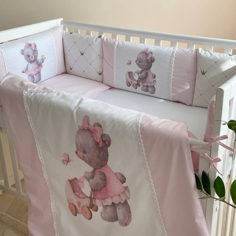 Detský set do postieľky Kids Toys – medvedík dievčatko