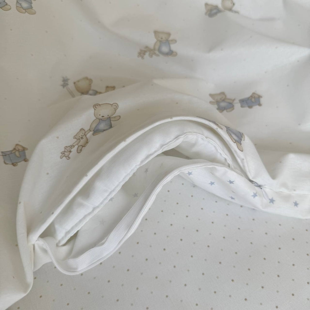 Detská posteľná súprava do postieľky Baby Dream New – Medvedík na prechádzke bledomodrá