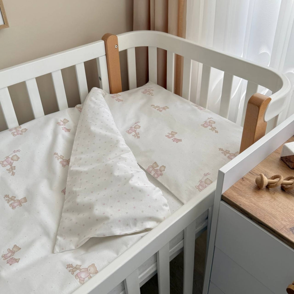 Detská posteľná súprava do postieľky Baby Dream New – Medvedík na prechádzke púdrová