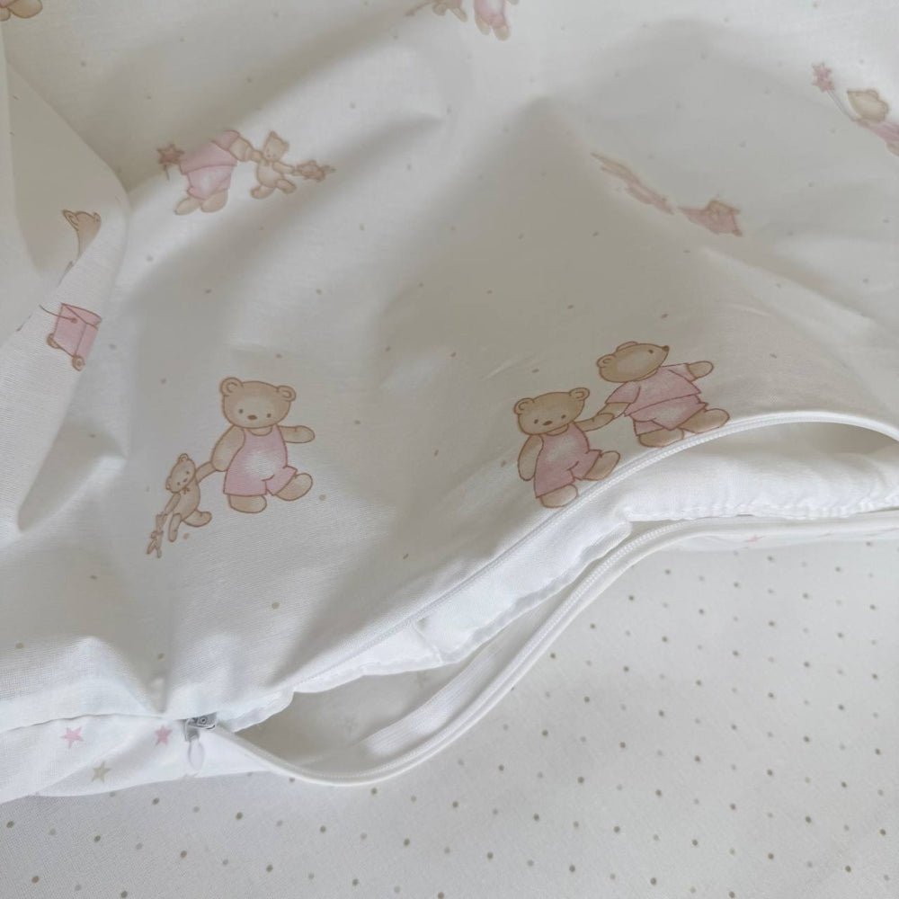 Detská posteľná súprava do postieľky Baby Dream New – Medvedík na prechádzke púdrová