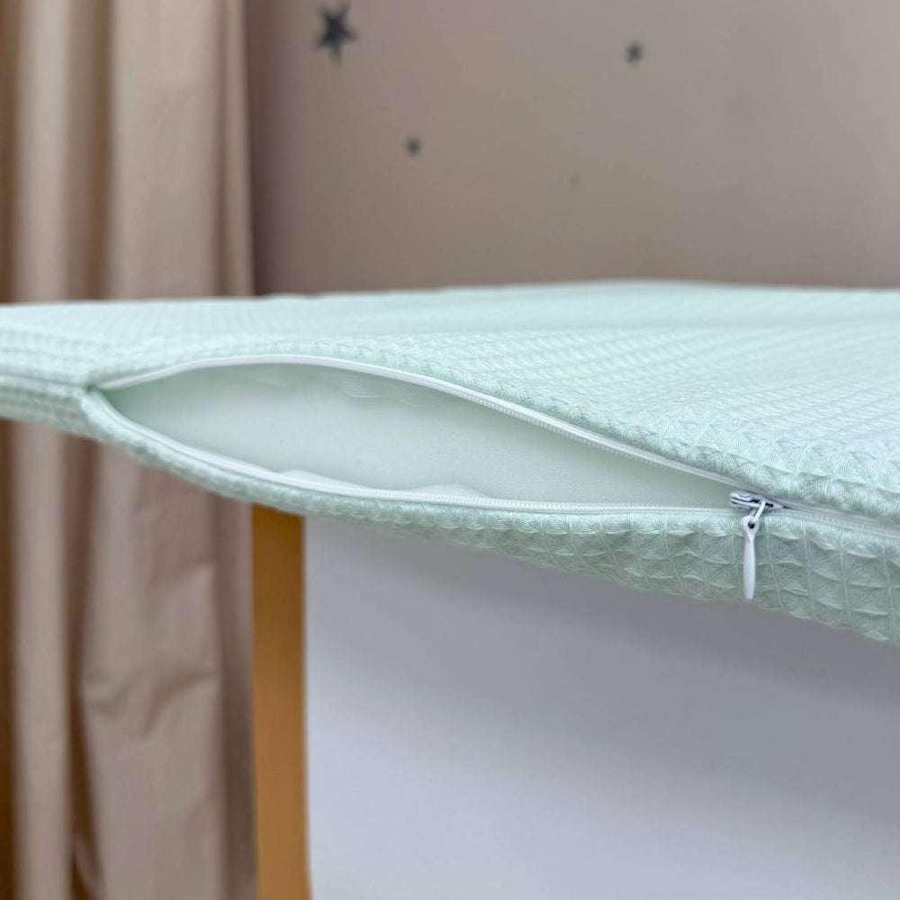 Vaflový prebaľovací matrac 50 × 70 cm svetlomätový