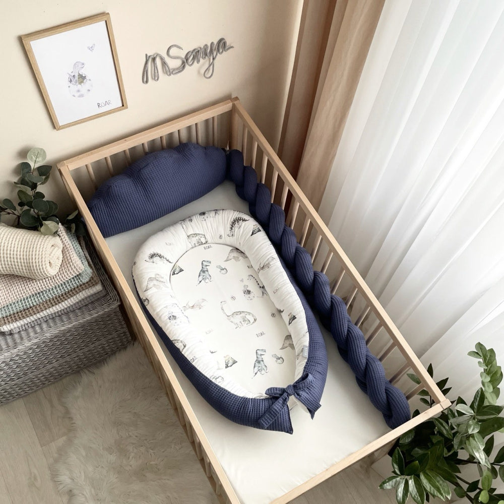 Vaflový pletený mantinel do postieľky 120 cm – modrý