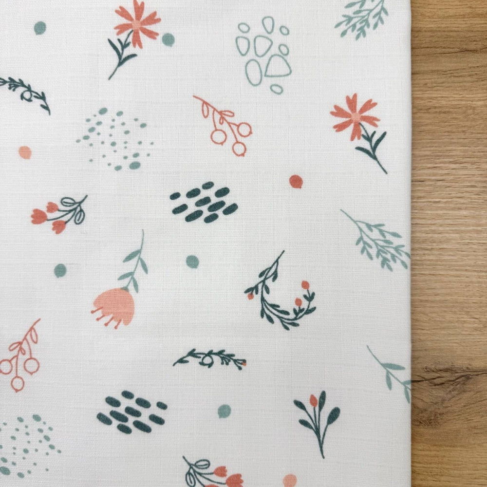 Nepremokavá mušelínová podložka 50 × 80 cm vetvičky broskyňa-mäta
