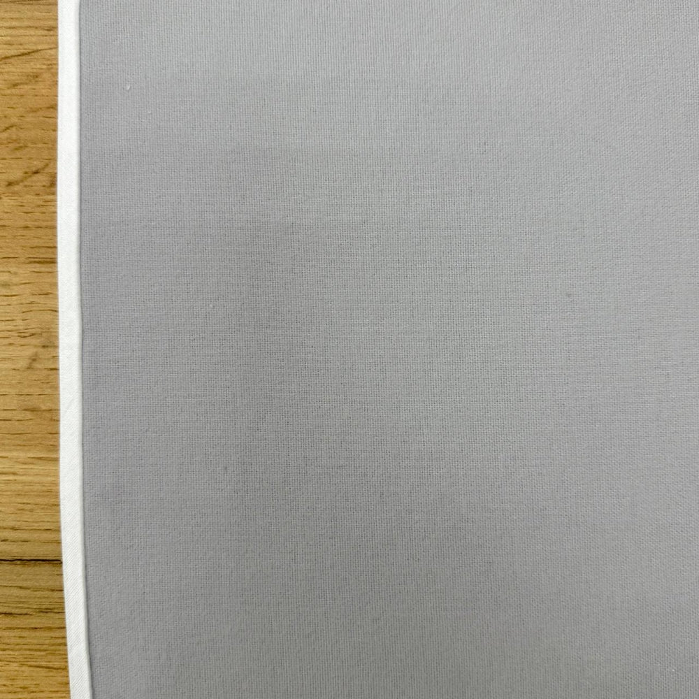Nepremokavá flanelová podložka 50 × 80 cm sivá
