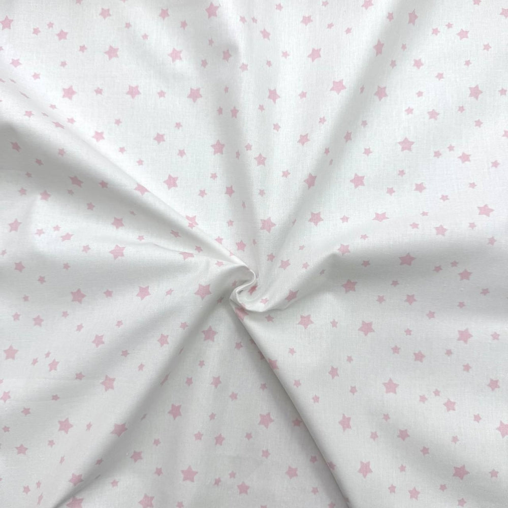 Nepremokavá podložka popelín/membrána 45 × 75 cm hviezdičky rozptýlené ružové na bielej