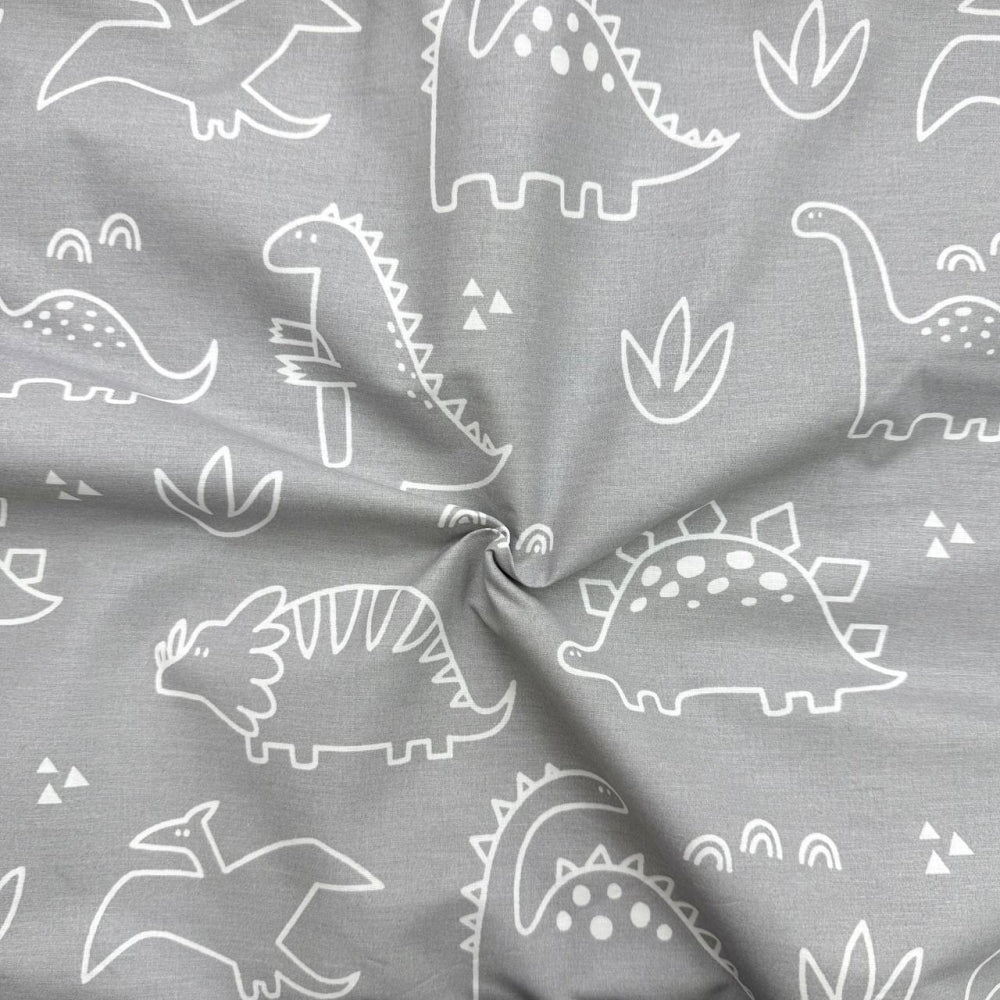 Nepremokavá podložka popelín/membrána 45 × 75 cm Dino na sivej