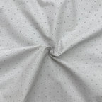 Nepremokavá podložka popelín/membrána 45 × 75 cm bodky na sivej