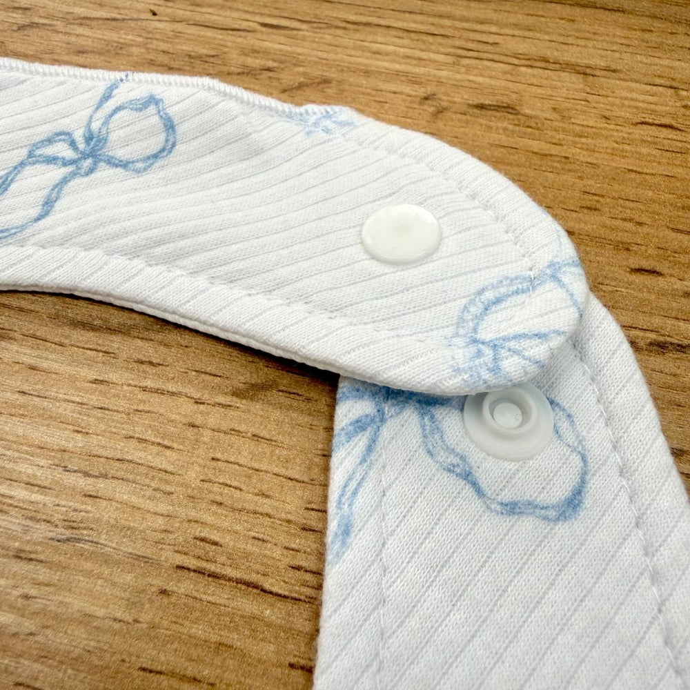 Podbradník pre bábätko Baby Dear modrý