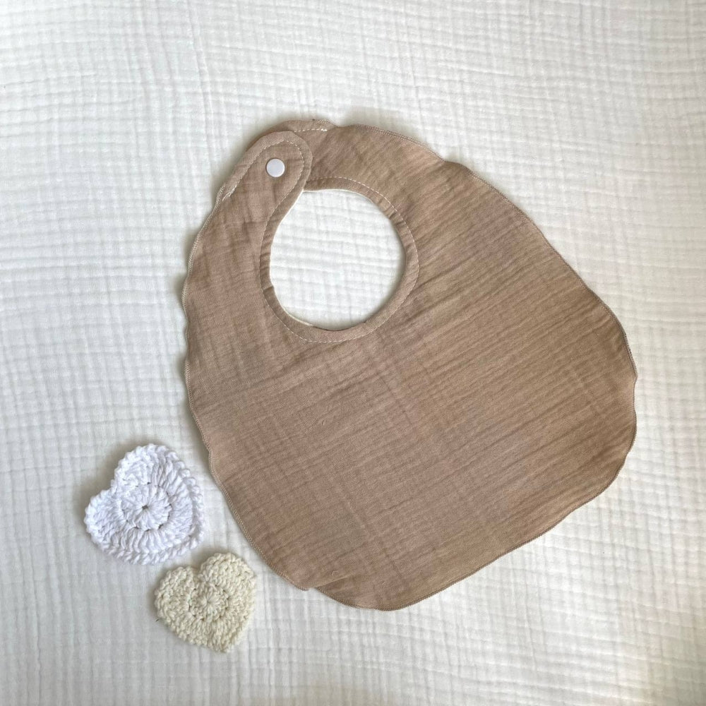 Mušelínový podbradník Zátka – Teddy na mliečnom béžový