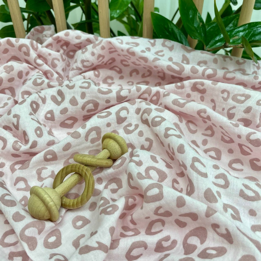 Veľká mušelínová plienka leopard na ružovom, 95 × 135 cm