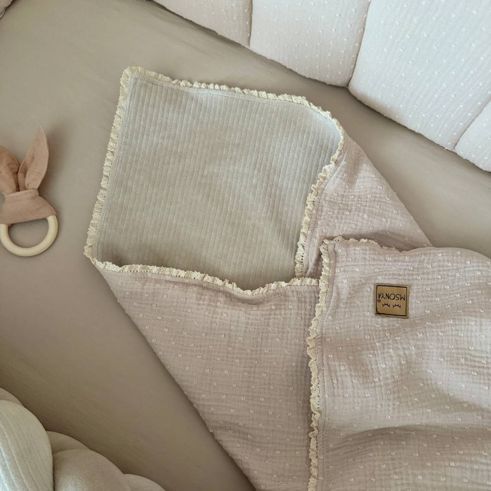Zateplená mušelínová deka Vintage béžové bodky/latte velúr