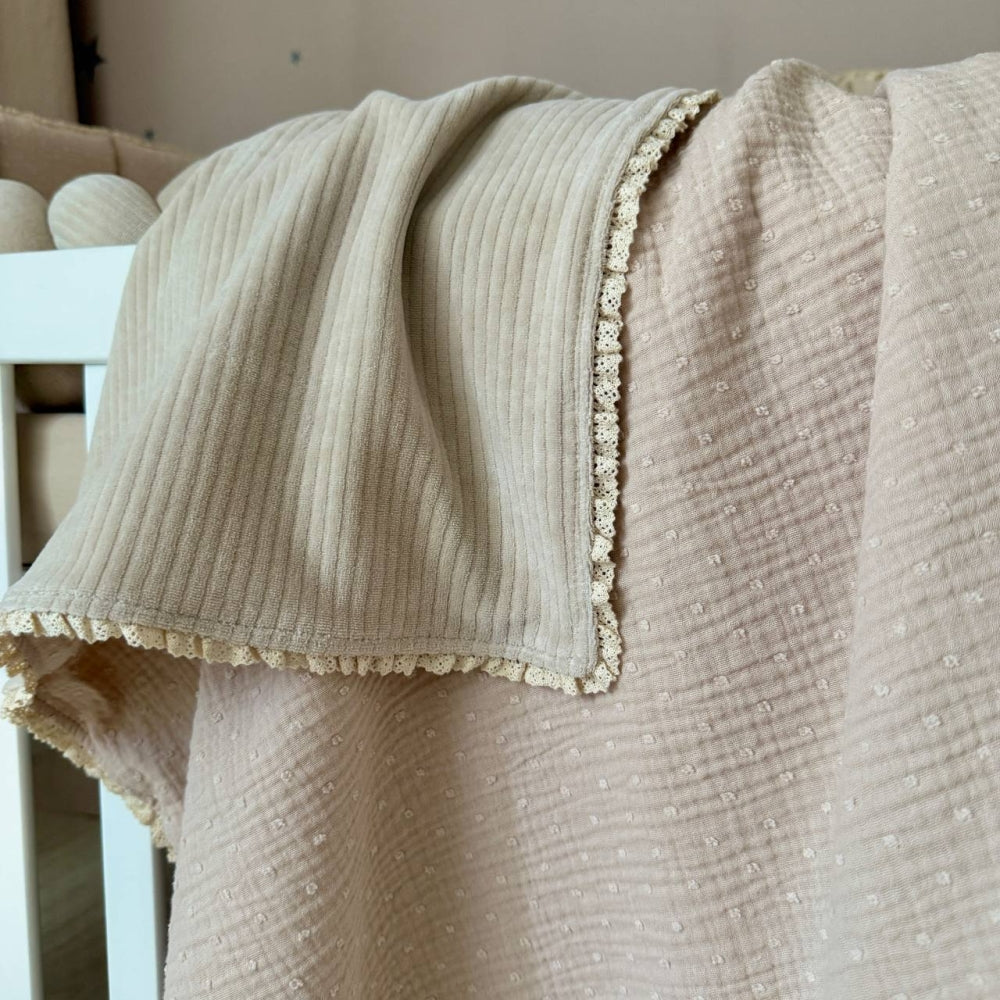 Zateplená mušelínová deka Vintage béžové bodky/latte velúr