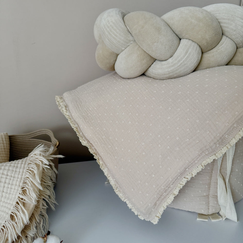 Zateplená mušelínová deka Vintage béžové bodky/latte velúr