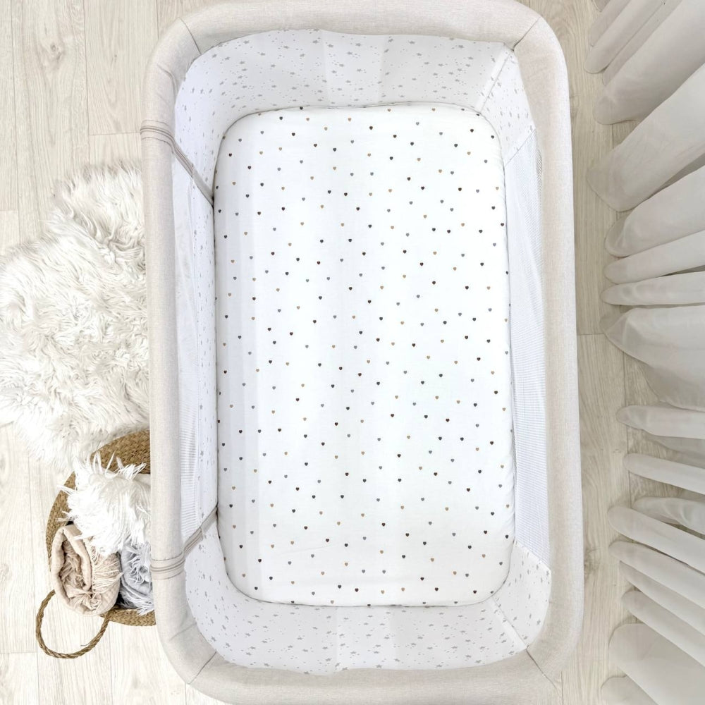Popelínové plachty MiniNest 50 × 83 cm, 2 ks srdiečka na bielom + mliečna