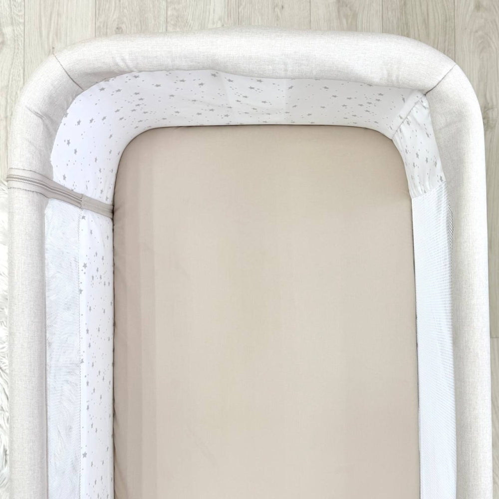 Popelínové plachty MiniNest 50 × 83 cm, 2 ks hviezdičky na béžovom + latte