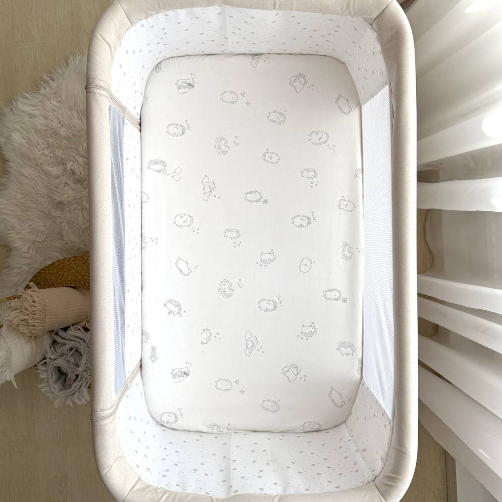 Detské popelínové plachty MiniNest 50 × 83 cm, 2 ks – Siví ježkovia + sivé bodky na bielom