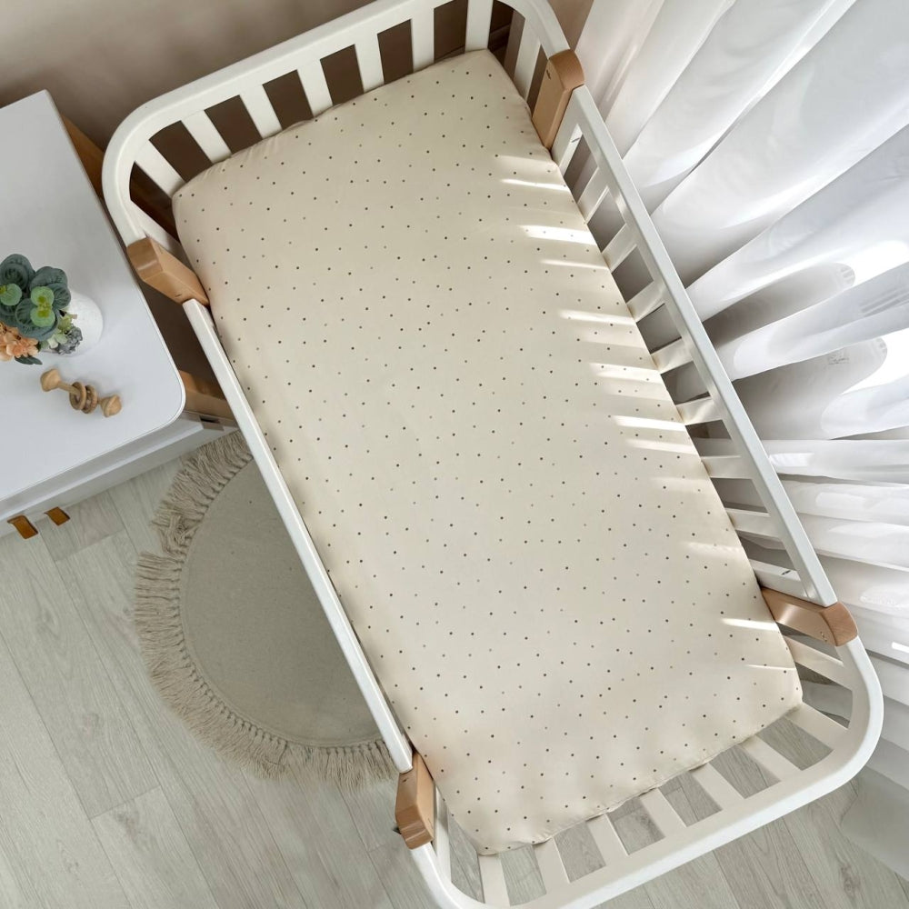 Saténové plachty do postieľky Tiny Love, 2 ks hviezdičky na mliečnom/béžovom