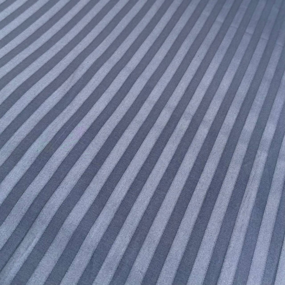 Saténová posteľná súprava Euro Stripe tmavomodrá