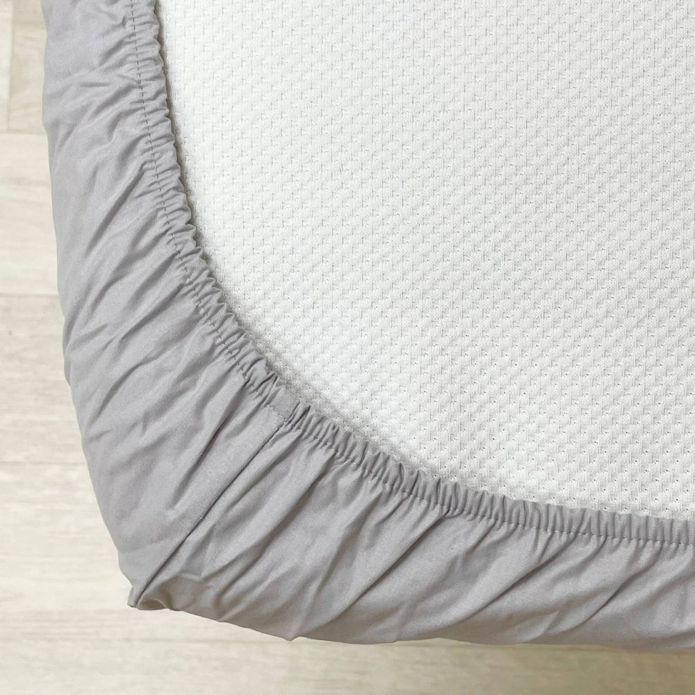Plachta na matrac do postieľky 60 × 120 – sivá