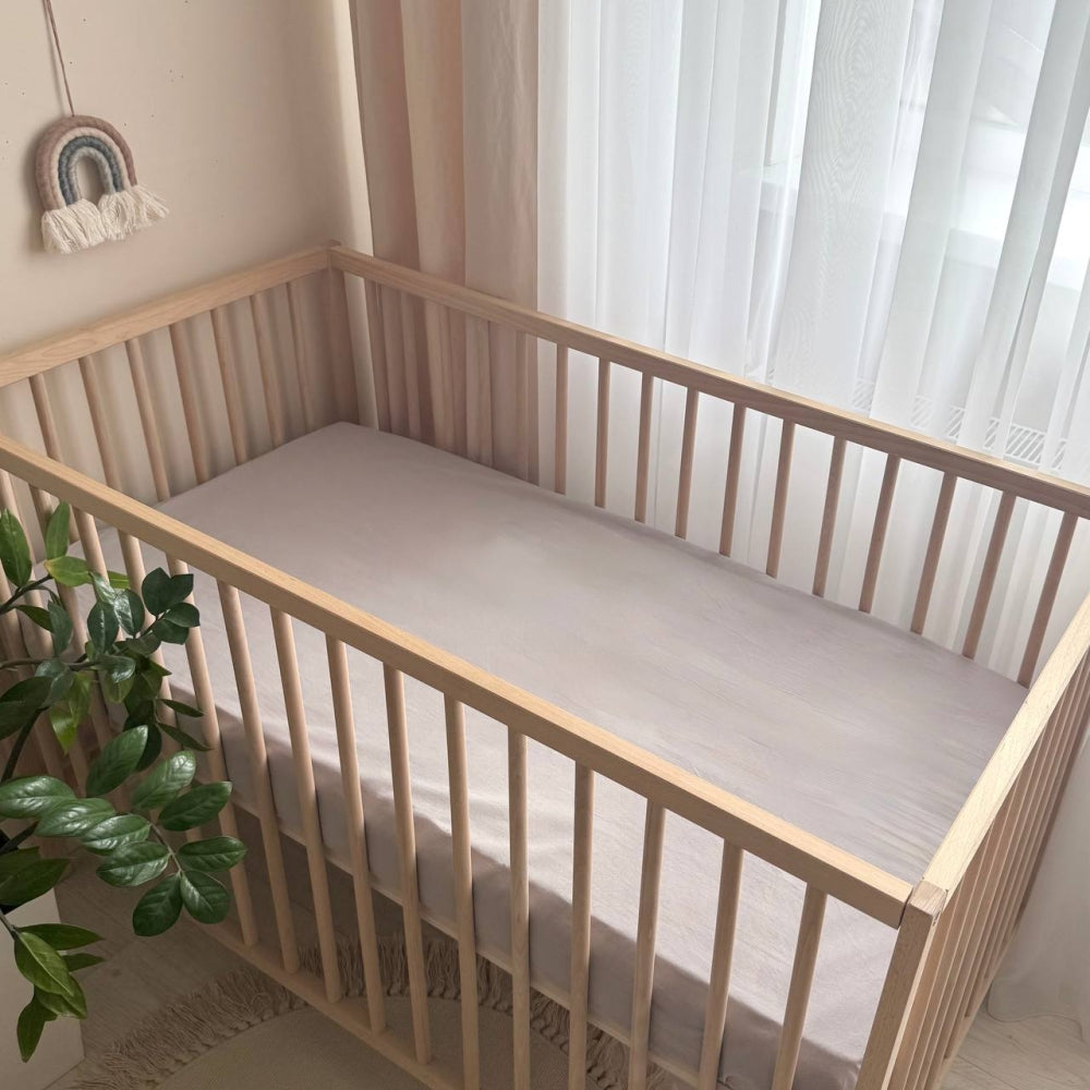 Plachta z pranej bavlny do postieľky 60 × 120 cm – sivá