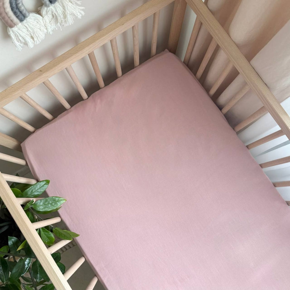 Plachta z pranej bavlny do postieľky 60 × 120 cm – púdrová