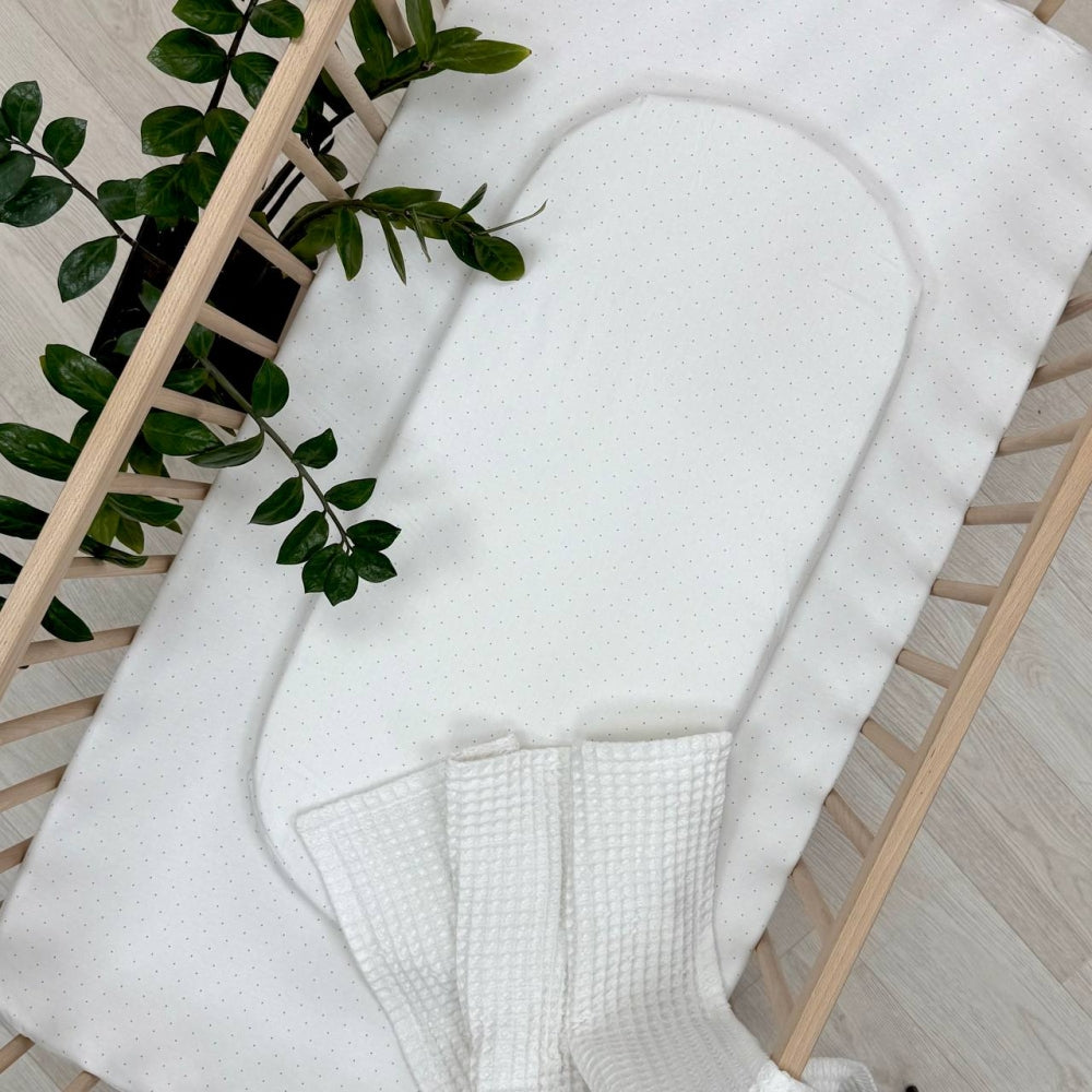 Plachta na matrac do kočíka 45 × 80 cm – modré bodky na bielej