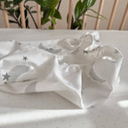 Plachta na matrac do kočíka 45 × 80 cm – sivé obláčiky s mesiacom