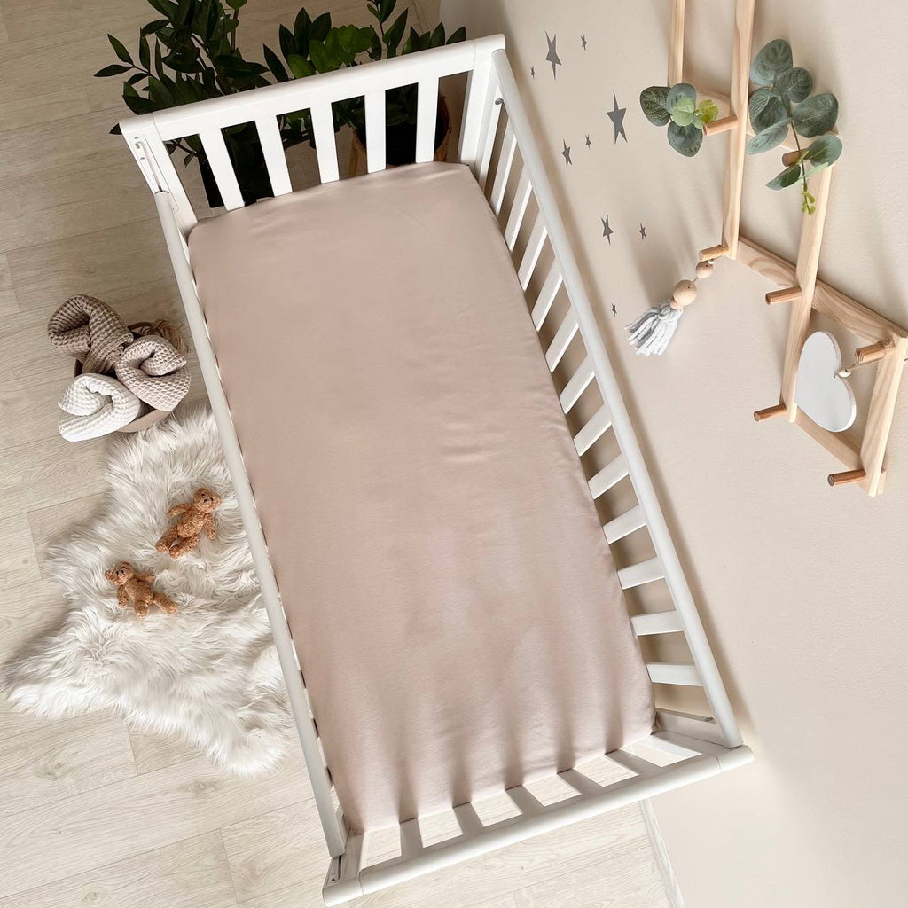 Flanelová napínacia plachta do postieľky 120 × 60 cm – béžová