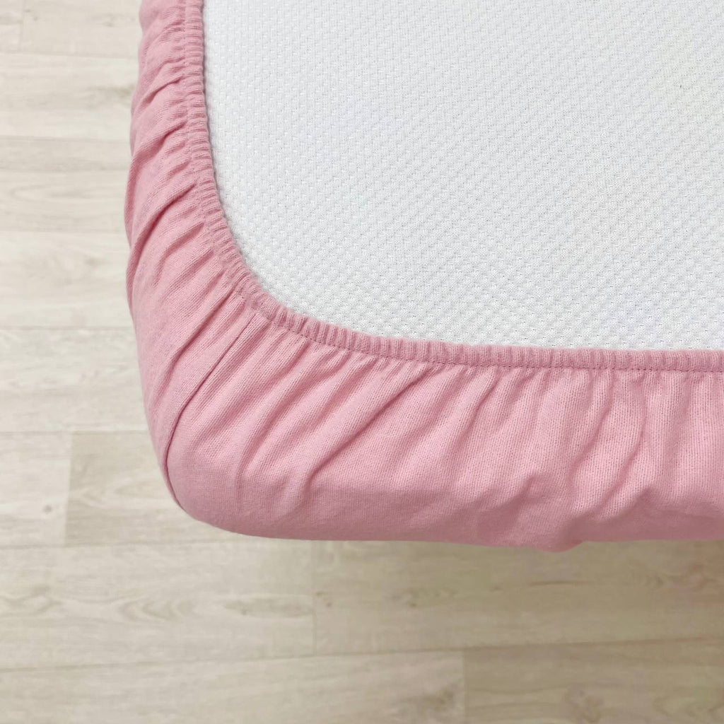 Flanelová napínacia plachta do postieľky 120 × 60 cm – tmavo-púdrová