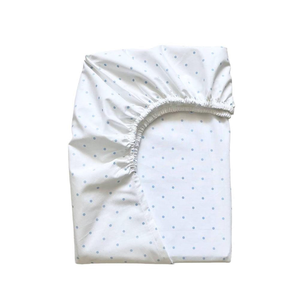 Detská plachta do postieľky 60 × 120 – modré bodky na bielom