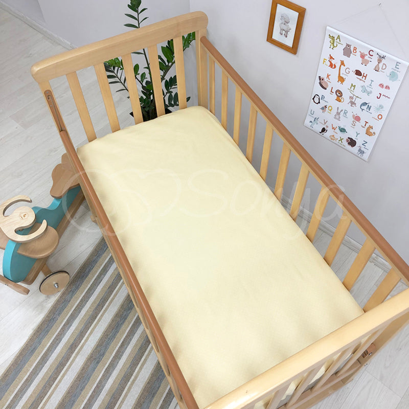 Detská plachta do postieľky 60 × 120 – bodky na zlatom
