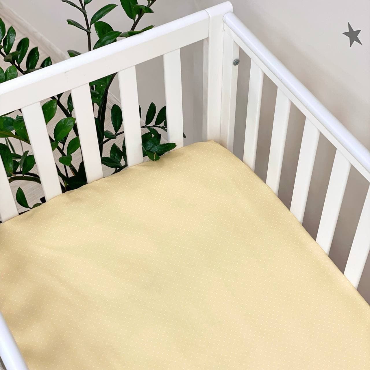Detská plachta do postieľky 60 × 120 – bodky na zlatom