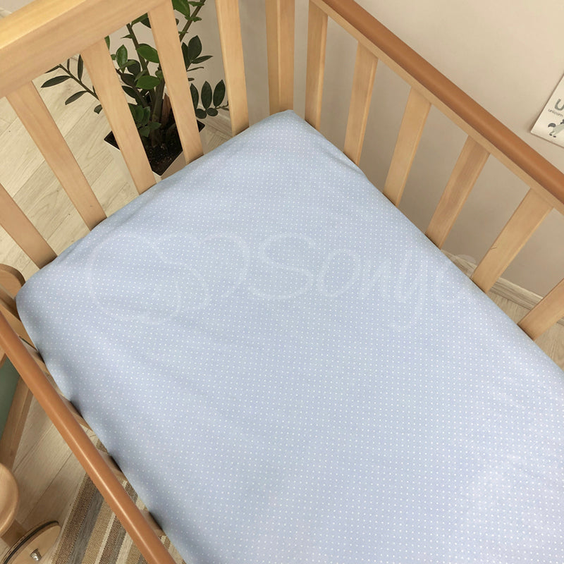 Detská plachta do postieľky 60 × 120 – bodky na fialkovom