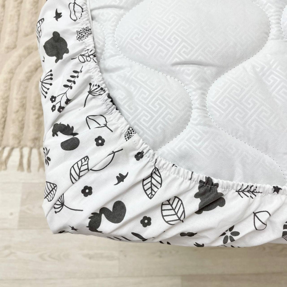 Detská plachta do postieľky 70 × 70 cm – sivé vetvičky
