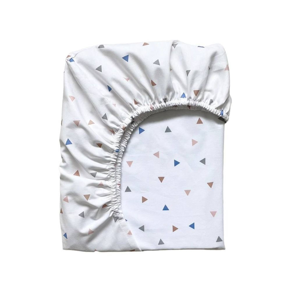 Detská plachta do postieľky 60 × 120 cm – Trojuholníky terakota