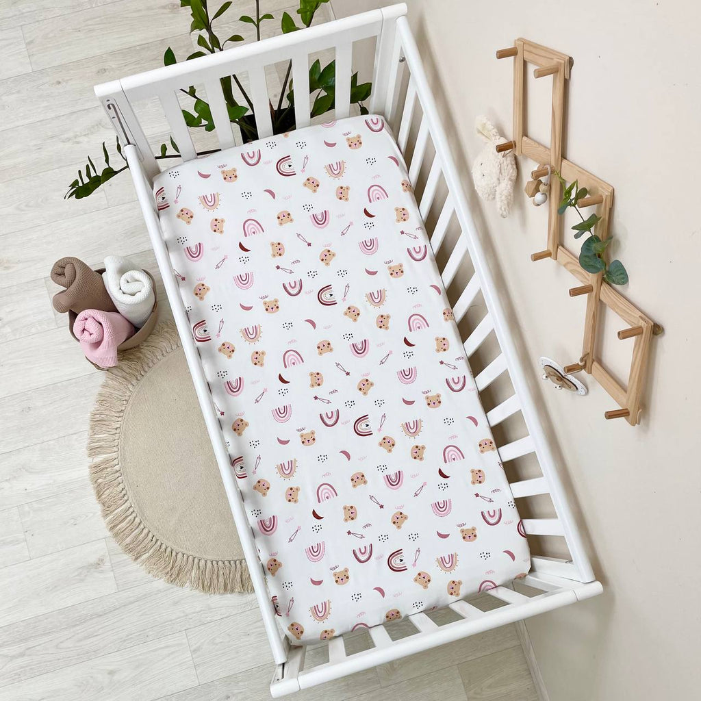 Flanelová napínacia plachta do postieľky 120 × 60 cm – Medvedíky s ružovými dúhami