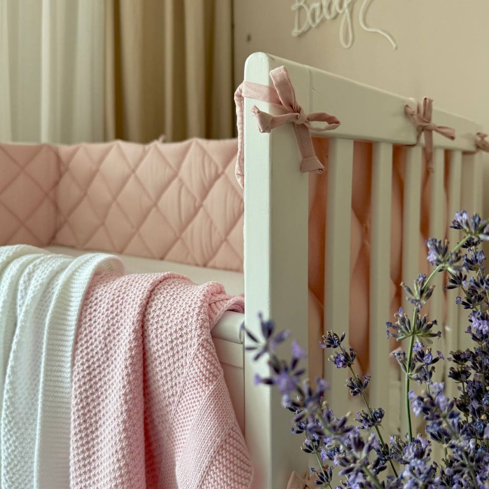 Prešívaný mantinel Baby Dream na 3 strany postieľky púdrový