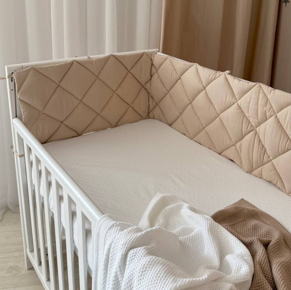 Prešívaný mantinel Baby Dream na 3 strany postieľky latte