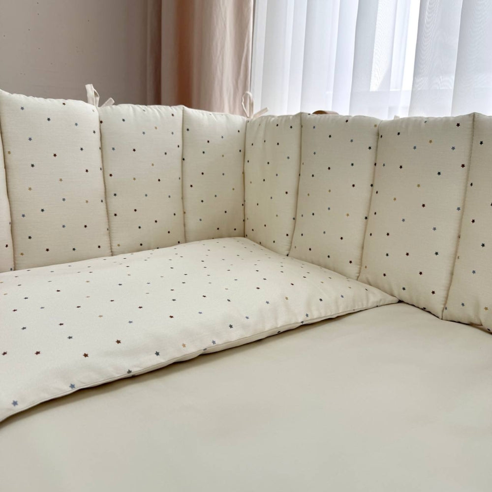 Saténový set do postieľky Tiny Love – hviezdičky na béžovom