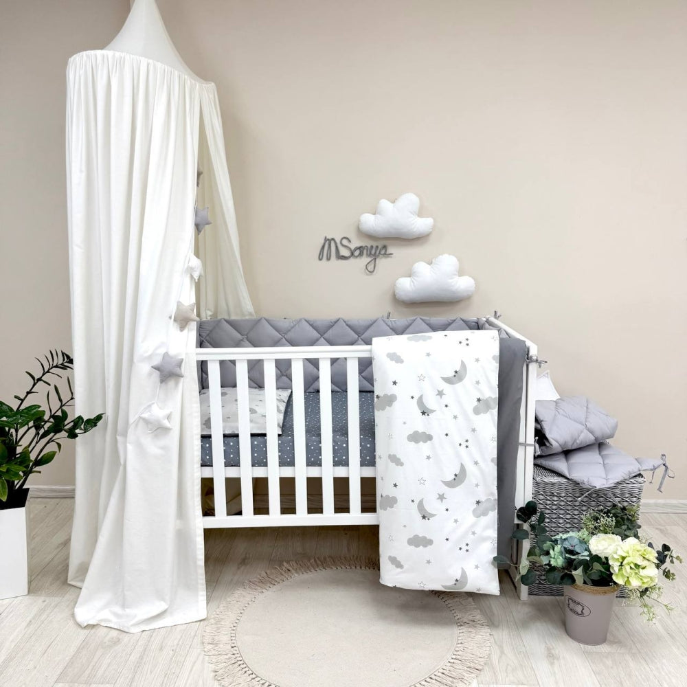 Výbava do postieľky Baby Mix – Obláčiky sivé s mesiacom