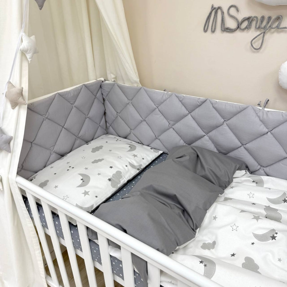 Výbava do postieľky Baby Mix – Obláčiky sivé s mesiacom