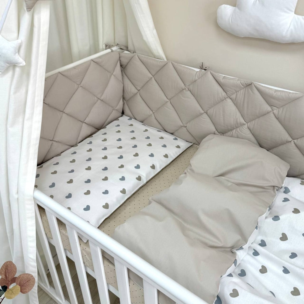 Výbava do postieľky Baby Mix – Srdiečka sivobéžové