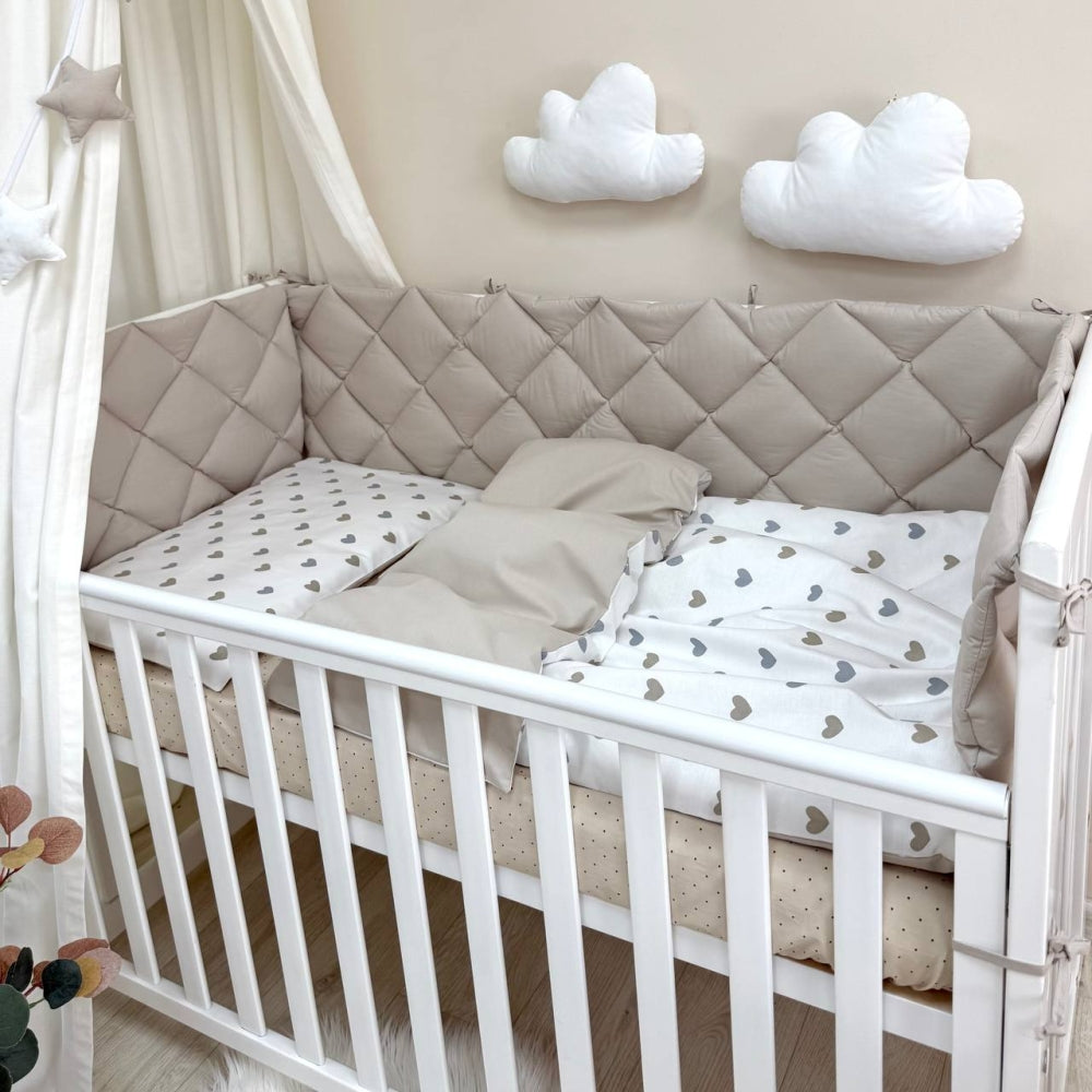 Výbava do postieľky Baby Mix – Srdiečka sivobéžové