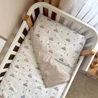 Detská posteľná súprava do postieľky Baby Dream – Autíčka bledomodrá