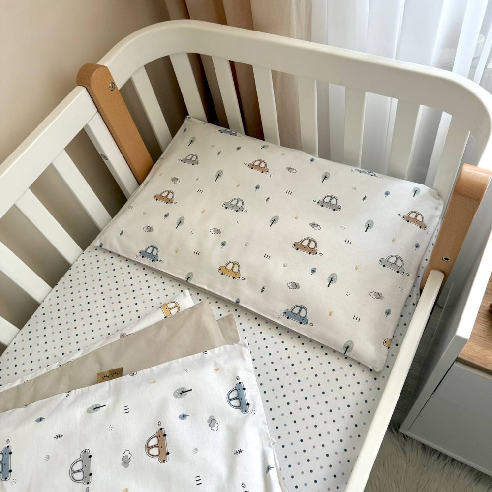 Detská posteľná súprava do postieľky Baby Dream – Autíčka bledomodrá