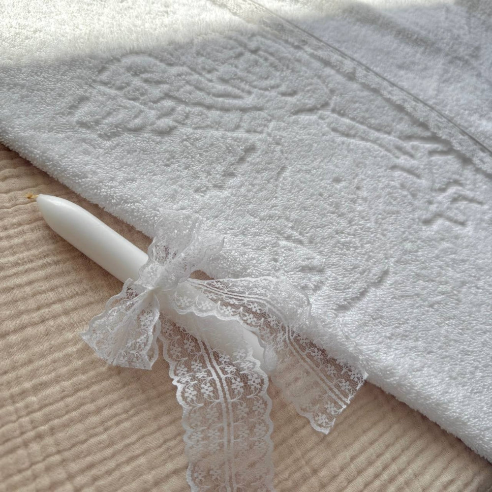 Froté krstná plienka pre bábätko Anjeliky – biela s čipkou (bez rožka)