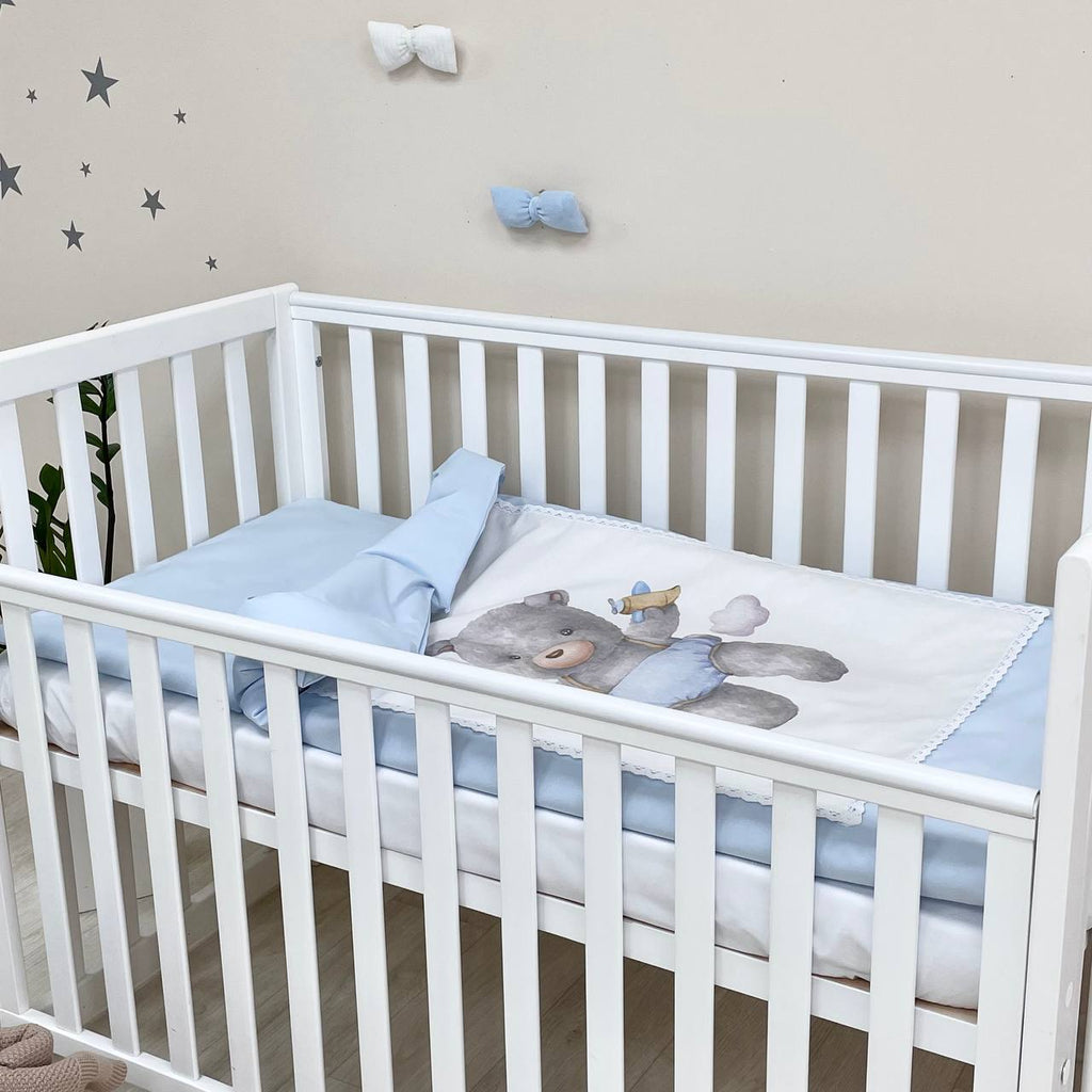 Detská posteľná súprava do postieľky Kids Toys – Medvedík chlapček