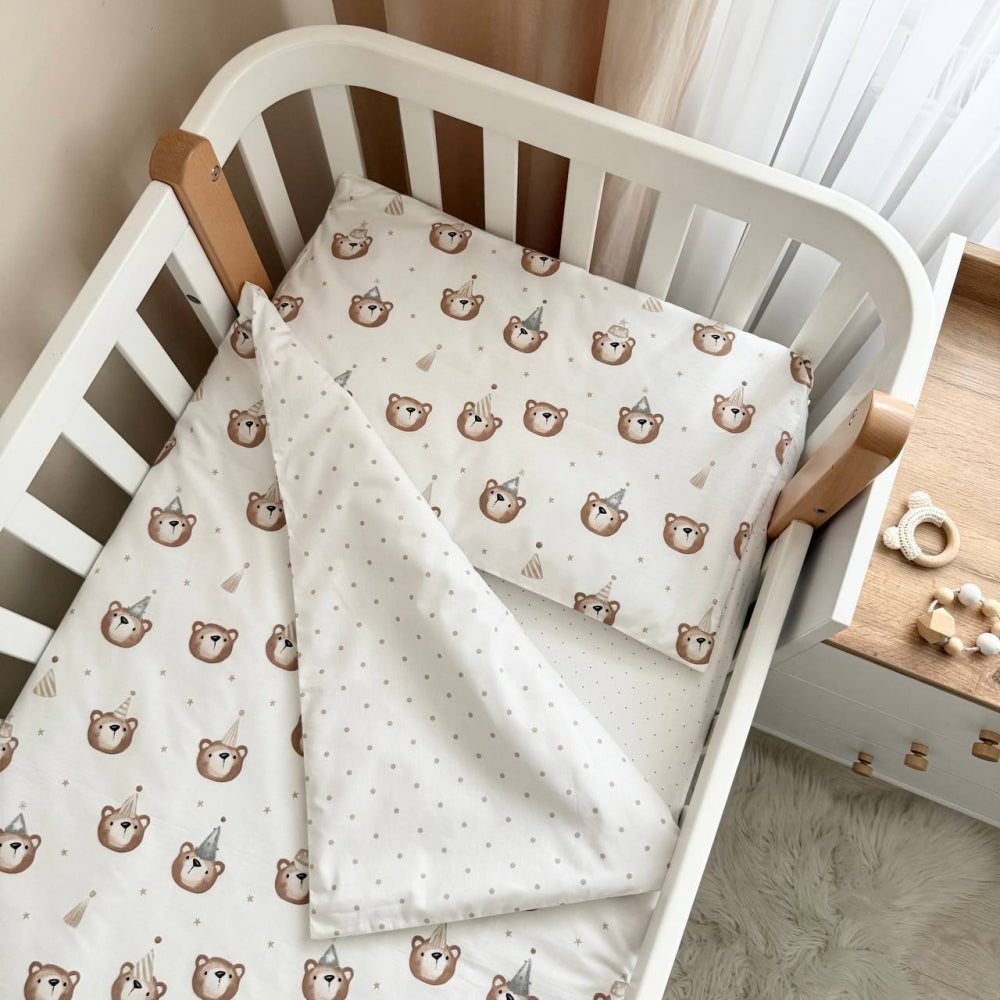 Bavlnená posteľná súprava do postieľky Baby Mix – Medvedíky s čiapočkami