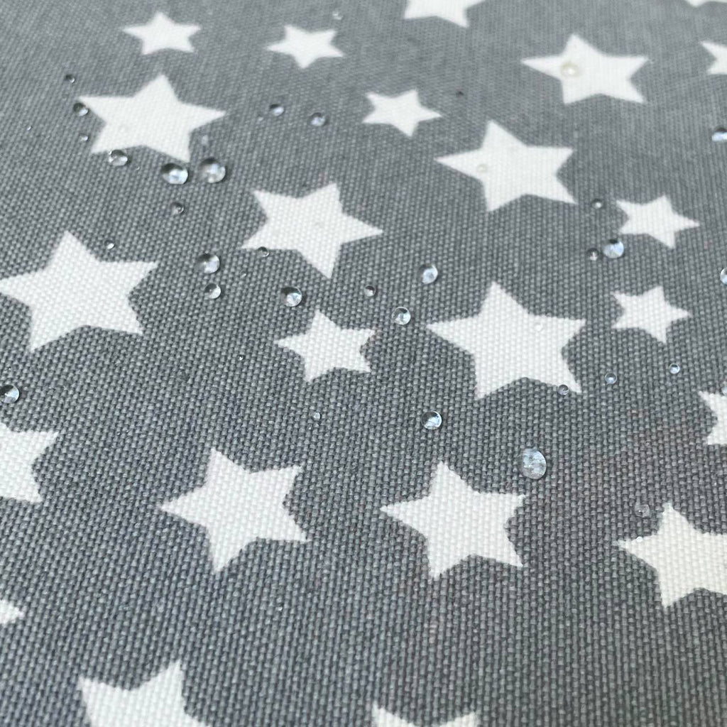 Nepremokavá plachta do kočíka hviezdy biele na grafitovom