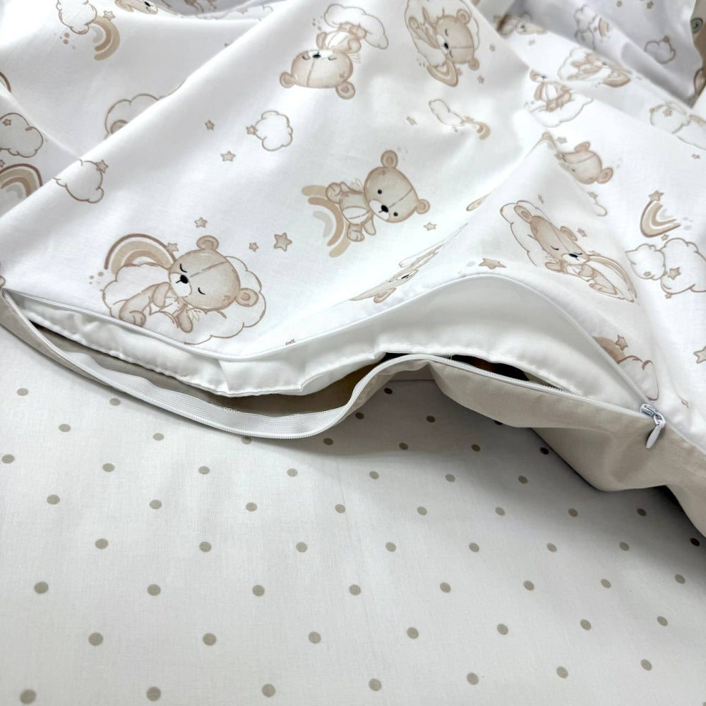 Bavlnená posteľná súprava do postieľky Baby Mix – Medvedík na dúhe
